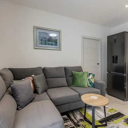 Apartman Petra *